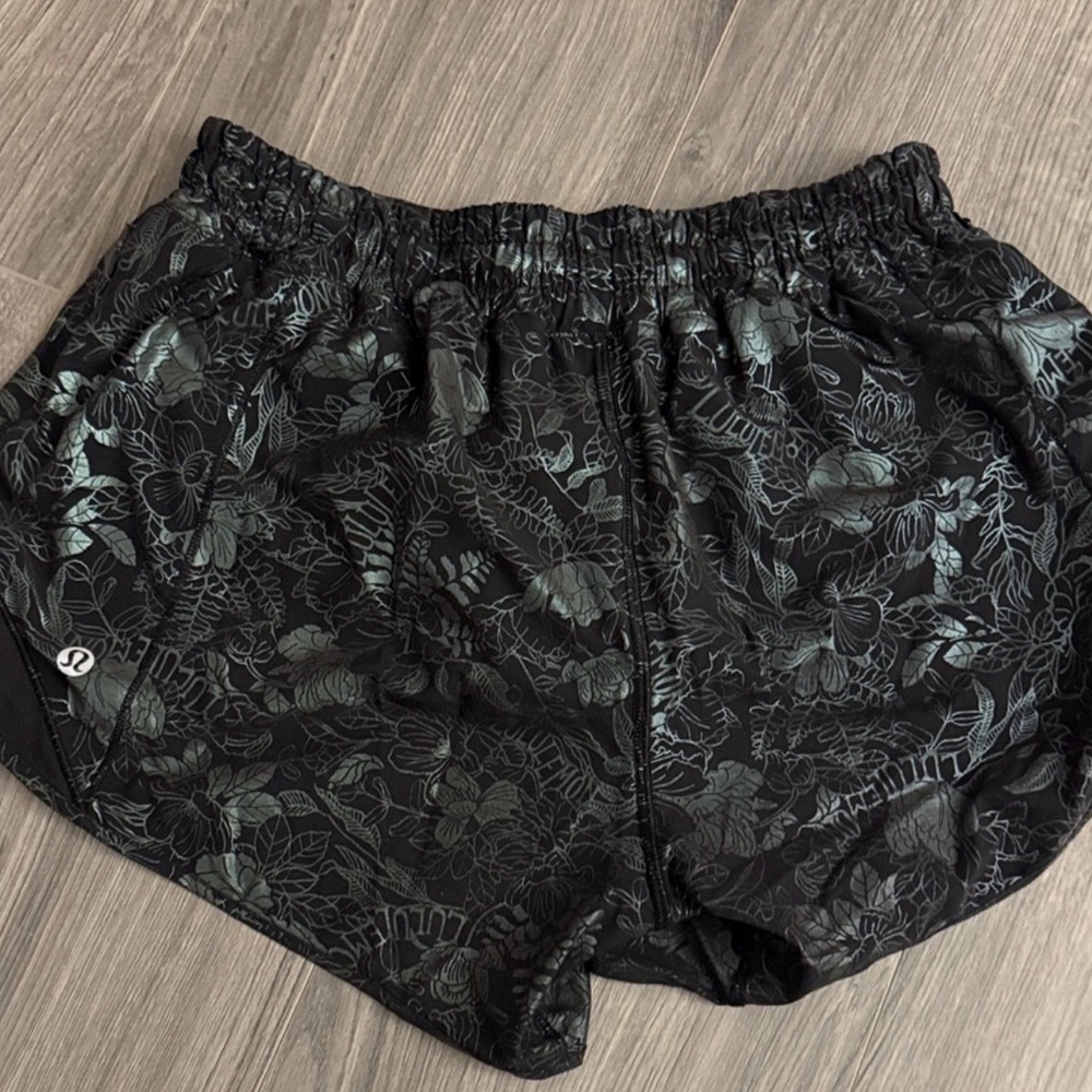 lululemon athletica Black Floral Athletic Shorts - Picture 2 of 2